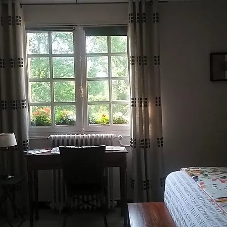 Au Jardin De Lisa Bed & Breakfast