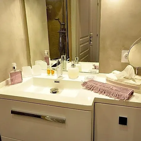 Au Jardin De Lisa Bed & Breakfast 3*