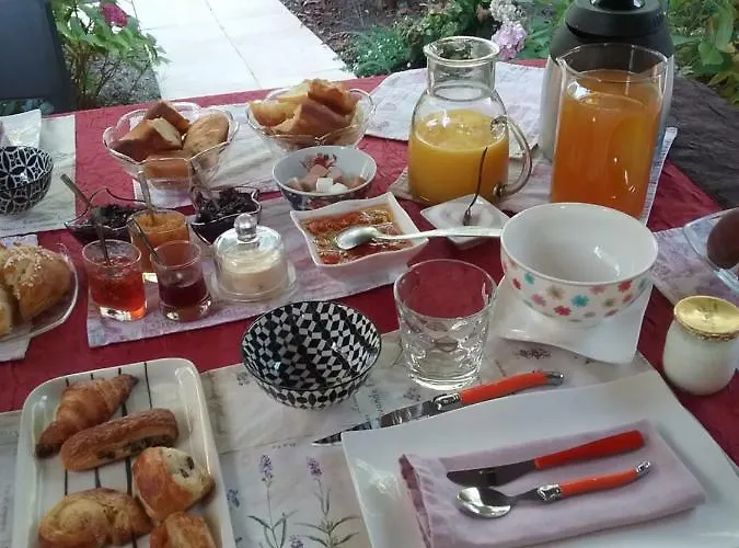 Au Jardin De Lisa Nocleg ze śniadaniem Cherreau